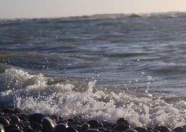 Ocean Waves Crashing
