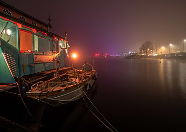 Evening Glow on Zürich's Harbor