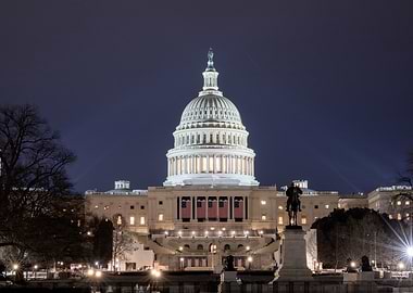 US Capitol Building at Night