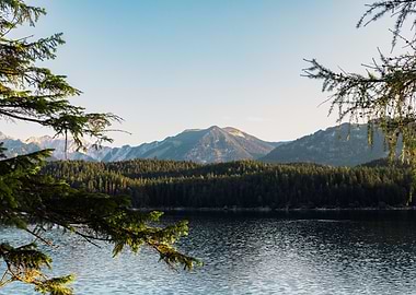 Eibsee Serenity – Nature’s Perfect Reflection