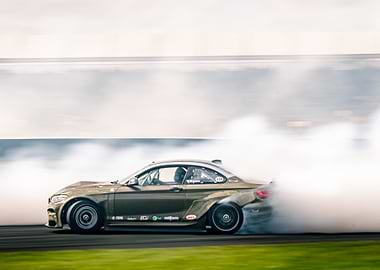Drifting BMW M2