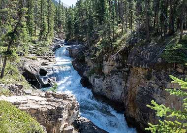 Stanley Falls – Majestic Cascade in the Heart of Nature