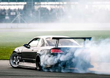 Drifting Nissan Silvia S15