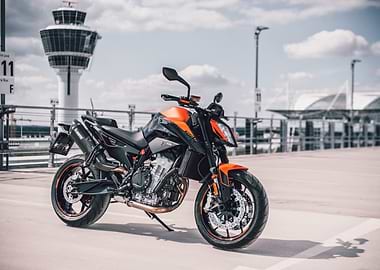 KTM 890 Duke R Motorcycle