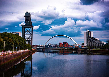 Glasgow River & Bridge