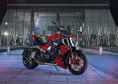 Red Ducati Streetfighter V4