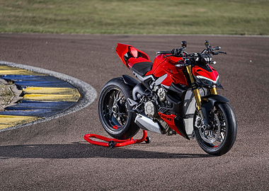 Red Ducati Streetfighter V4