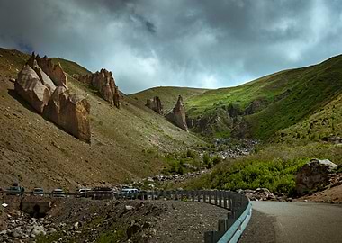 Mountain Road with Rocks called Dragon Teeth