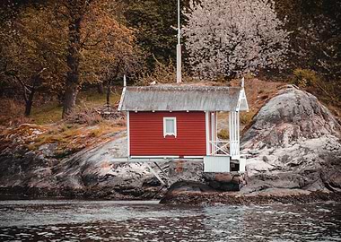 Red Cabin in the heart of the rock