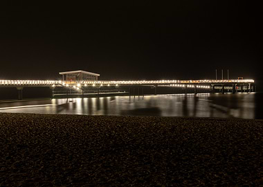 Haffkrug pier at night