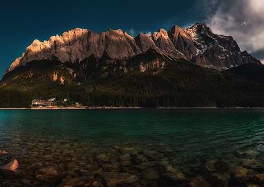 Alpenglühen am Eibsee & Zugspitze