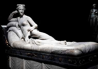 Venus Victrix marble statue