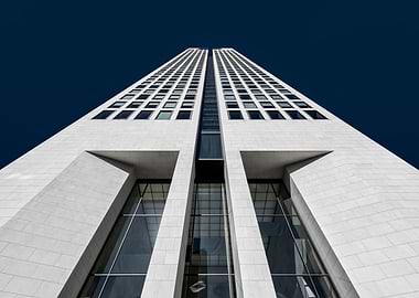 Opernturm – Vertical Elegance in Frankfurt