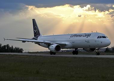 Lufthansa Cargo A321 taxiing