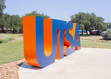 UTSA Sign at Main Campus