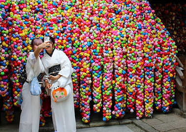 Two women in kimonos at Yasaka Koshin-Do