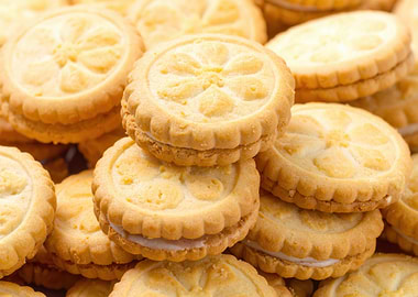 Pile of Cream-Filled Sandwich Cookies