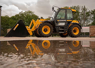 JCB Agri Super Telehandler Reflection