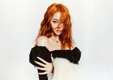 le sserafim, huh yunjin, k-pop singer