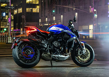 MV Agusta Dragster RR in Cityscape