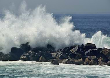 Ocean waves crashing on rocks