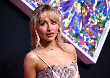 Sabrina Carpenter portrait with abstract background