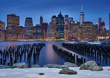 new york city skyline at night
