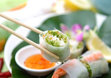 Fresh Spring Rolls with Dipping Sauce