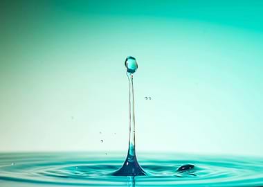 Water Drop Impact in Turquoise