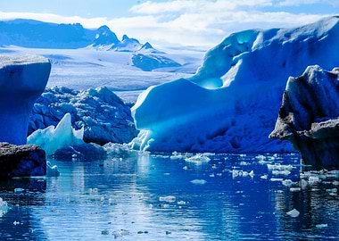 Icebergs in Jokulsarlon Glacier Lagoon, Iceland