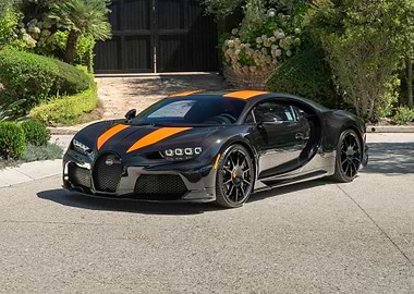 bugatti chiron with orange stripes