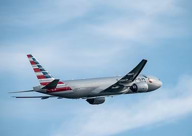 American Airlines boeing 777 takeoff