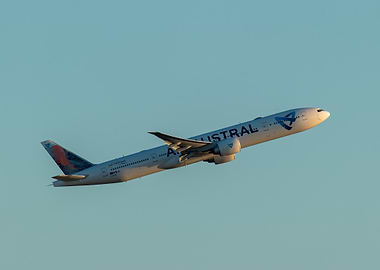 Air Austral Boeing 777 taking off