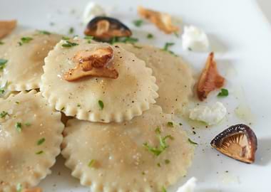 Mushroom Ravioli with Cheese and Herbs