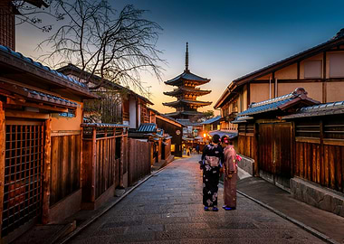 Kyoto street with pagoda and women