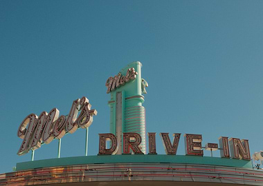 Mel's Drive-In Sign