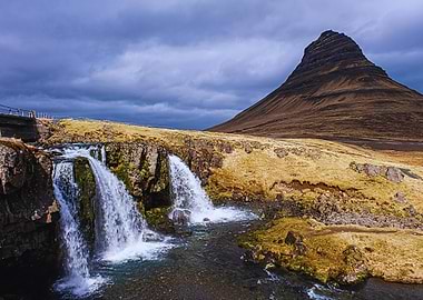 Kirkjufellsfoss Waterfall and Kirkjufell Mountain