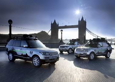 Range Rovers at Tower Bridge, London