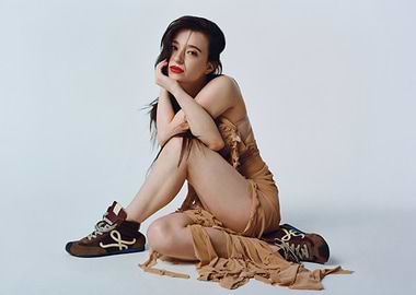 mikey madison in Dress and Sneakers