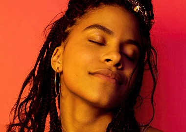 zazie beetz with closed eyes