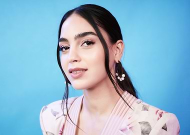 melissa barrera with pearl earrings