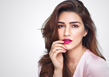 Kriti Sanon portrait with pink lipstick