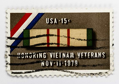 Honoring Vietnam Veterans Service Medal Ribbon USA Vintage Postage Stamp Military