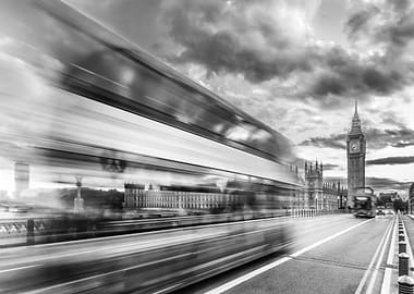 Evening dynamics on Westminster Bridge