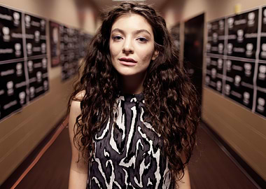 Lorde in a hallway
