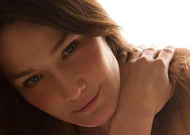 Close-up of a carla bruni