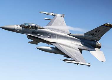 F-16 Fighting Falcon in flight