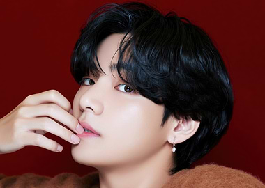 Close-up of a V with black hair