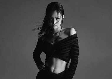 Black and White Fashion Portrait jennie