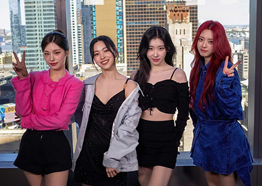 itzy K-Pop Idols Posing in Cityscape